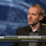 Dennis Grübner 2011 im Studio von ServusTV